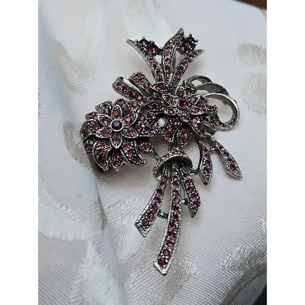 Ciner Amethyst Rhinestone Flower Brooch Chrysanthemum Vintage USA‎ 3.75